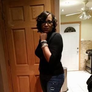 Meet your Posher, Denise